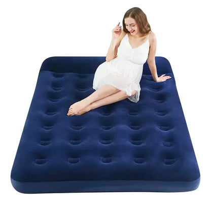 Matelas gonflable – Accueillez vos invités dignement, sans sacrifier votre intimité